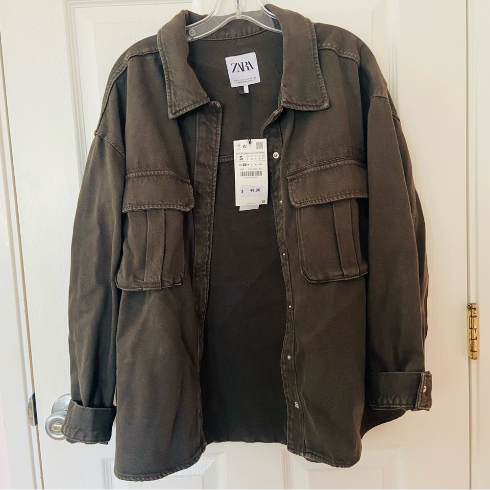 Zara Grey oversized denim jean jacket
shacket shirt overshirt cargo jacket